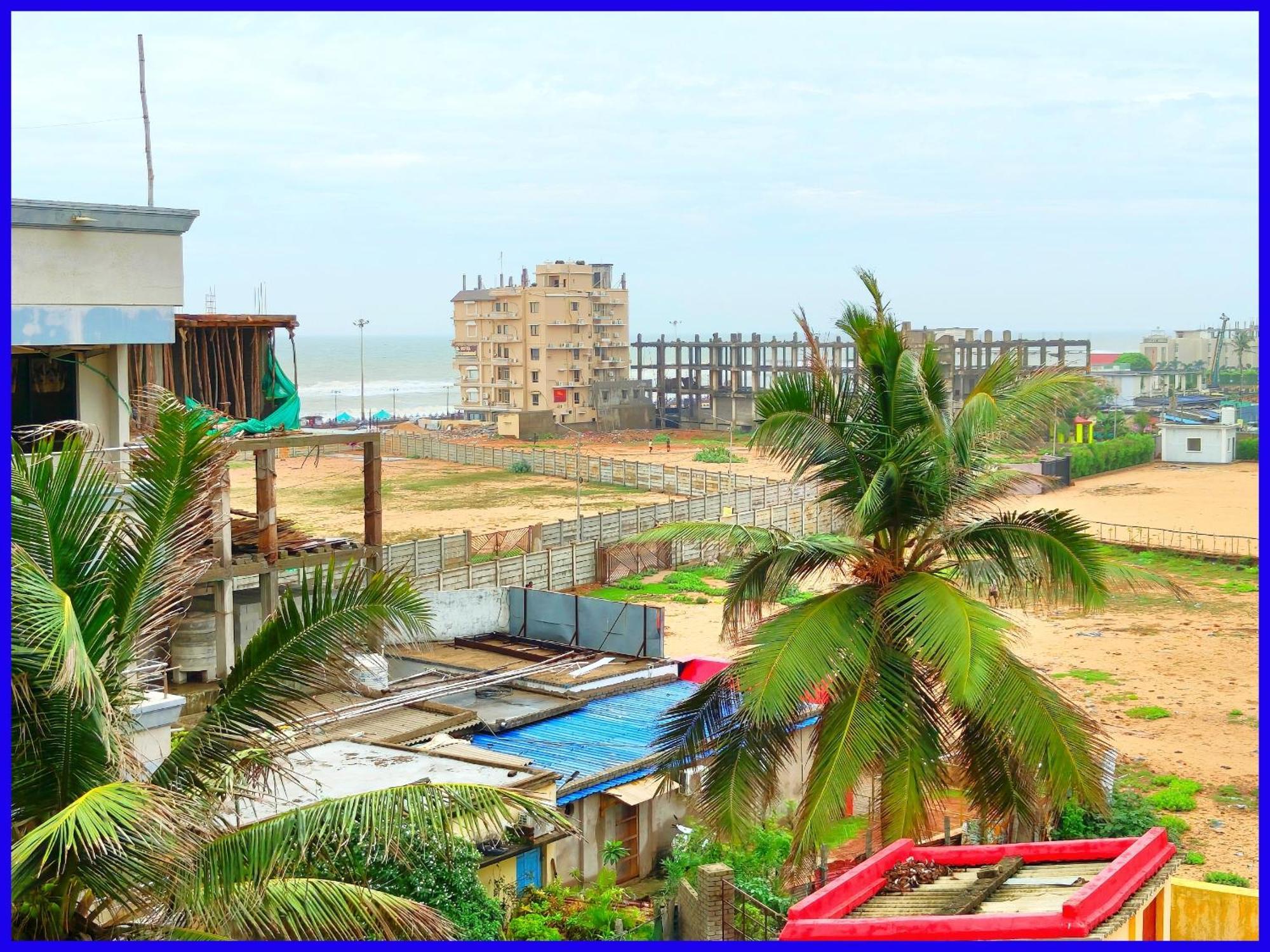 Hotel In Near Sea - Jagannath Temple - Fully Air Conditioning - Free Wifi And Parking Facilities - In 4*